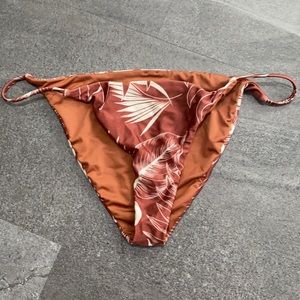 O’Neill rust palm printed bikini bottom😎 like new